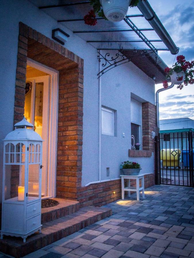 Feliz Apartman Jula Exterior foto