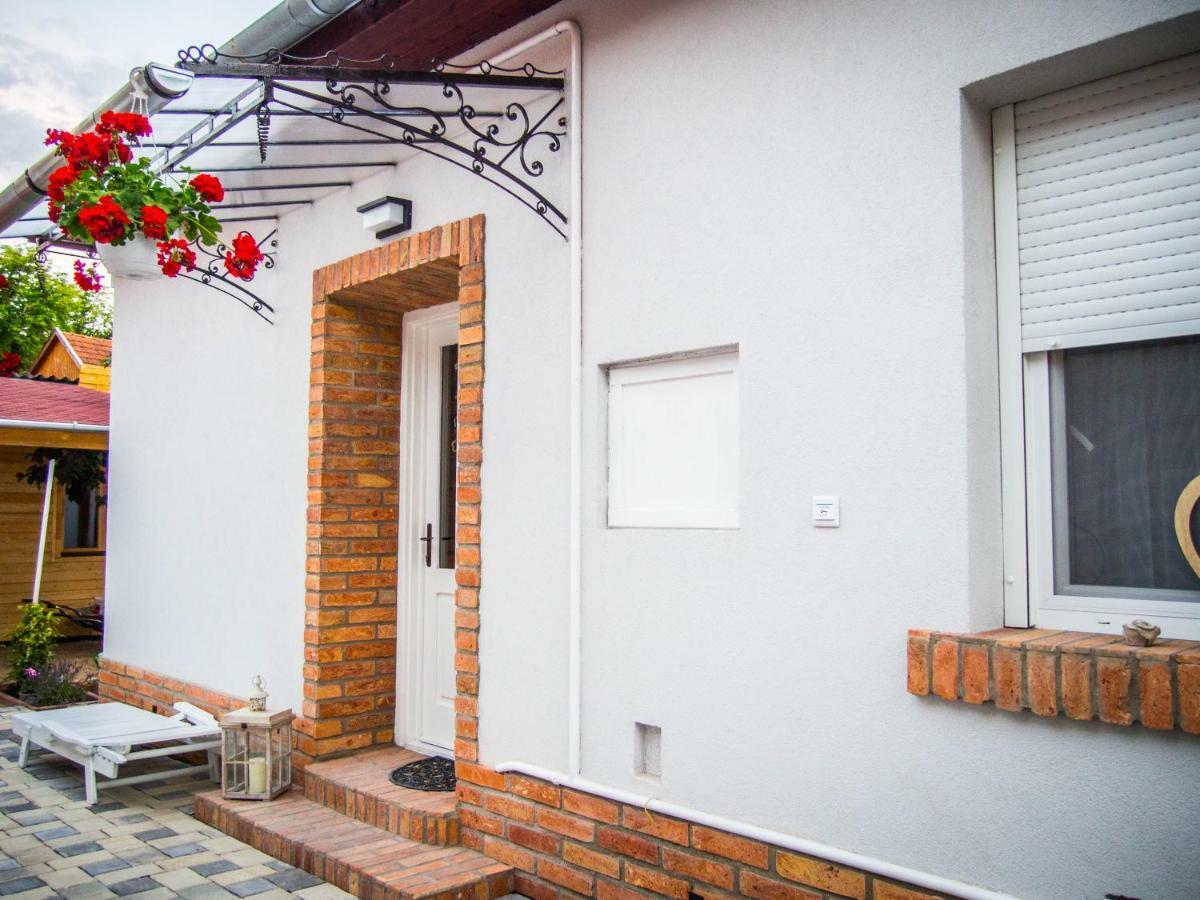 Feliz Apartman Jula Exterior foto